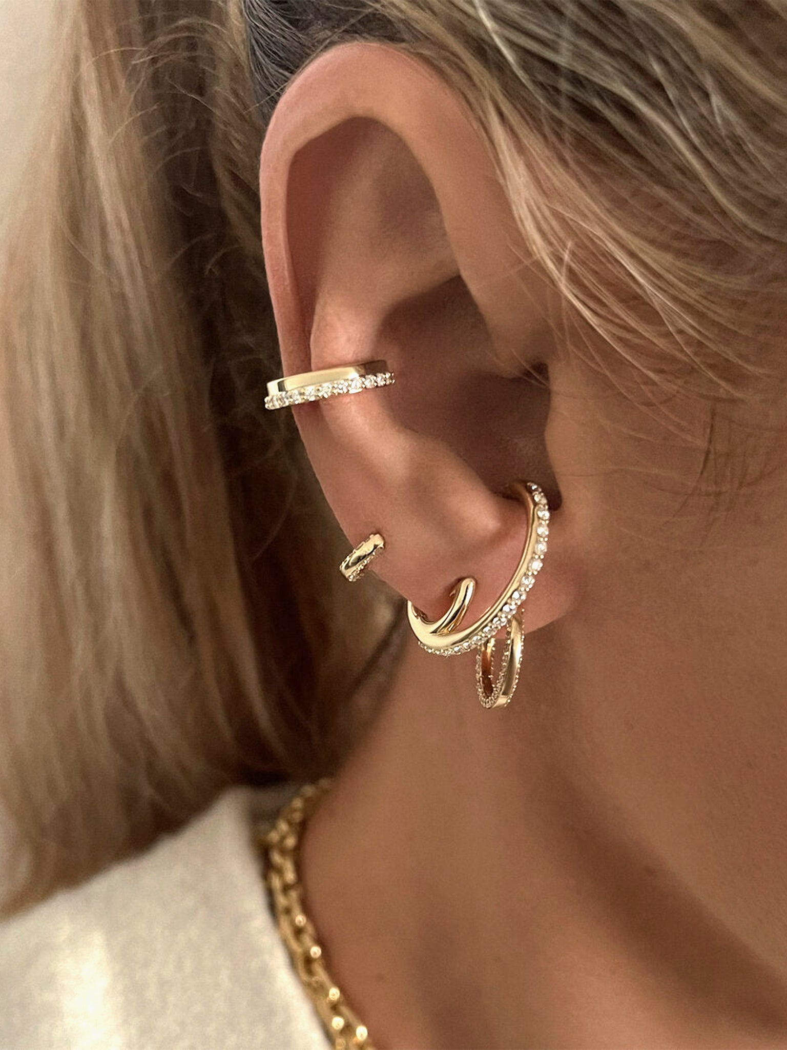 ALTRUIST Pave Espionne Earring