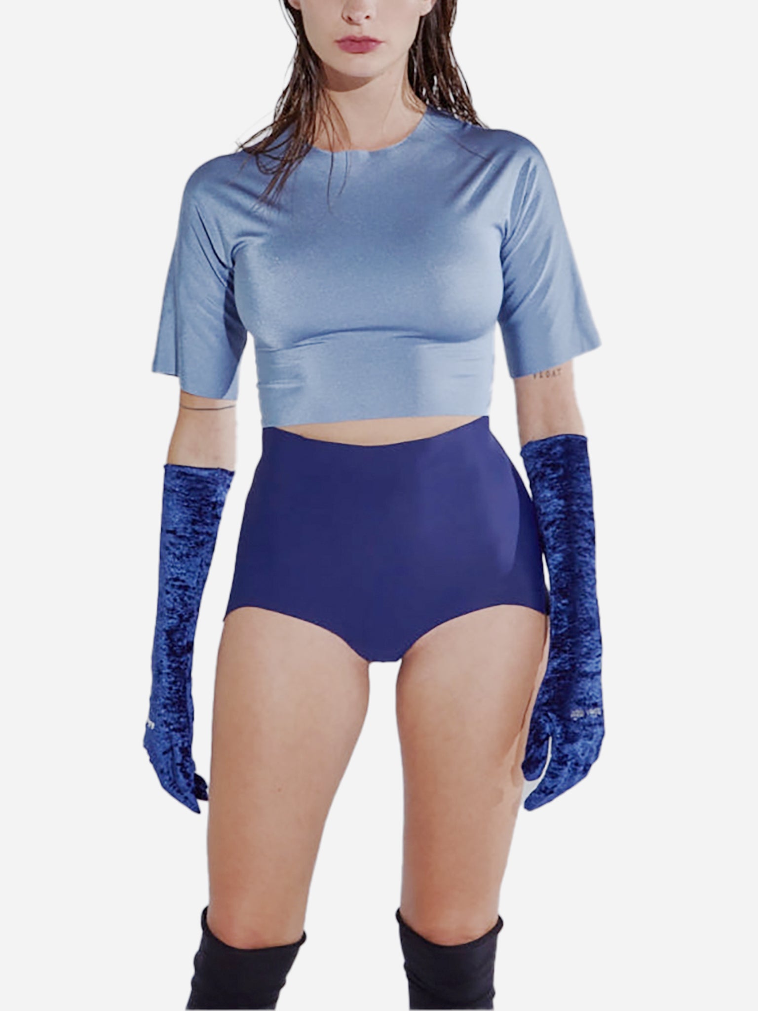 RUBAN NOIR Dorian Fitted Crop Top