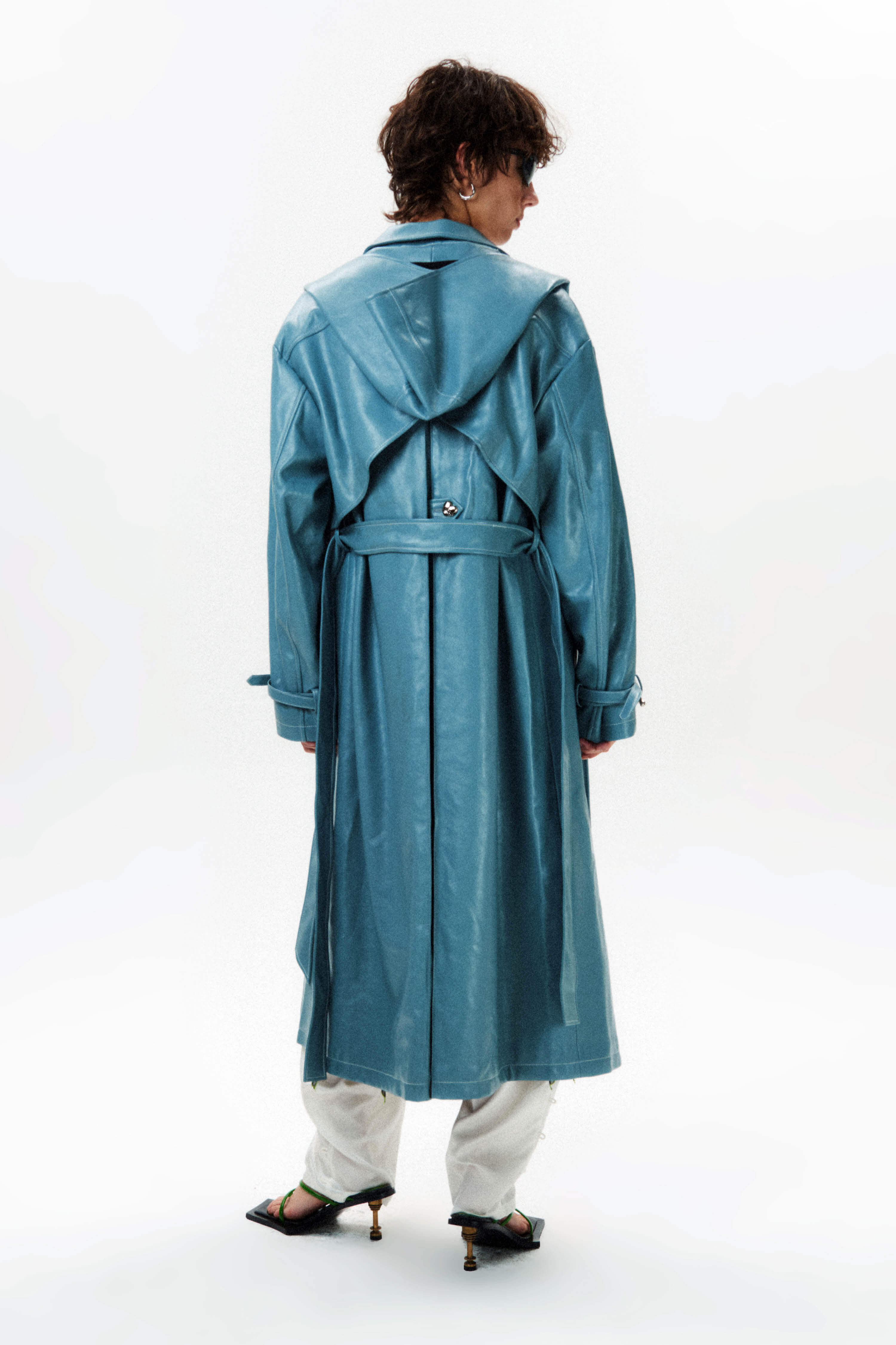 HAN WEN STUDIO Detachable Leather Hood Trench Coat in Blue