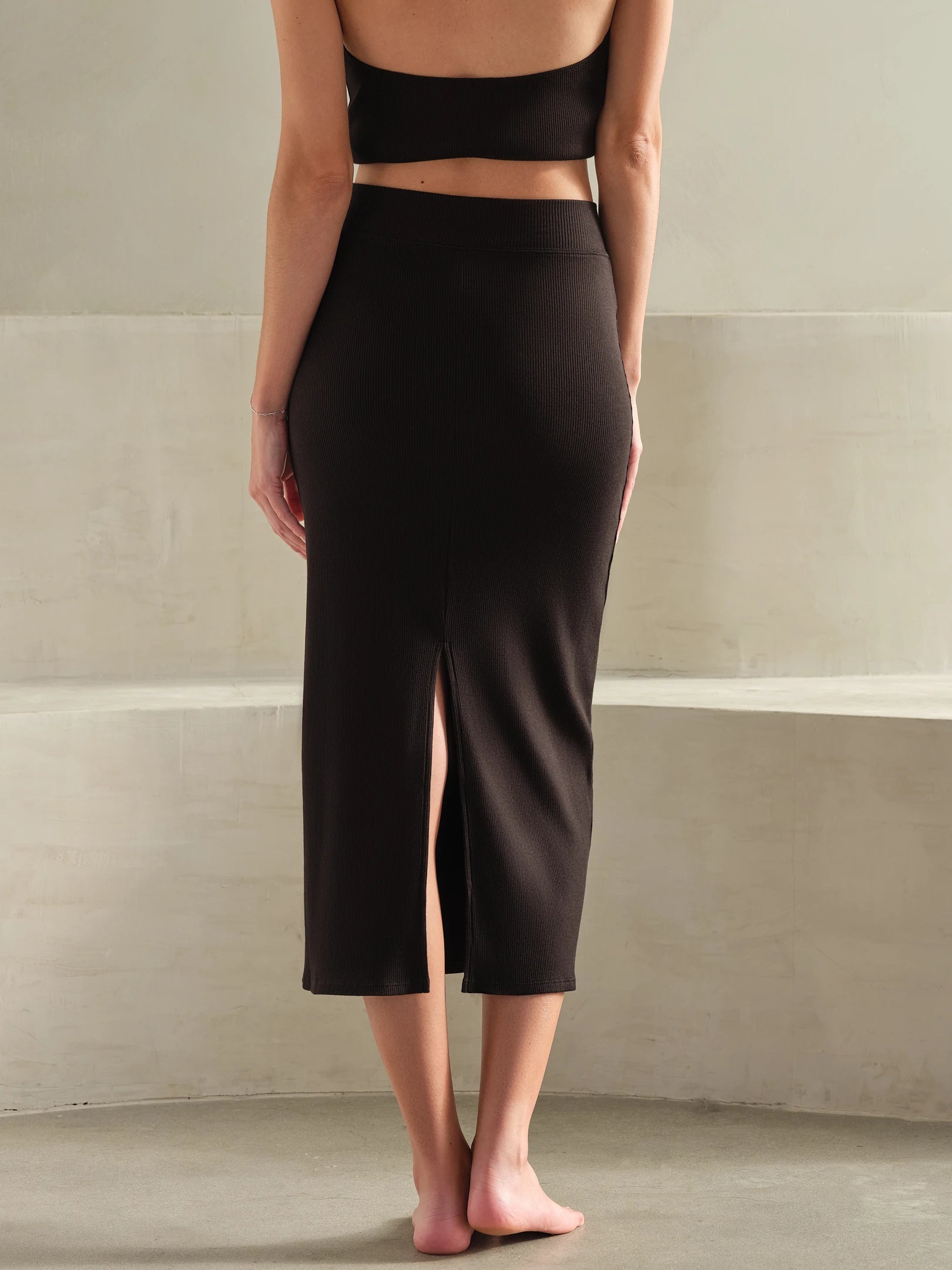 MYLES PRICE Rib Back Slit Midi Skirt