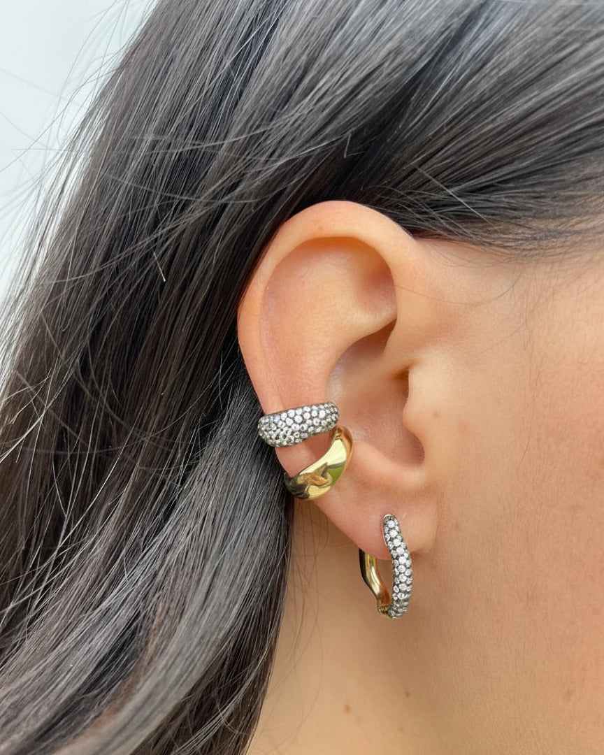 CHARMS COMPANY Small Rebellion Sigle Hoop with Pave Diamonds