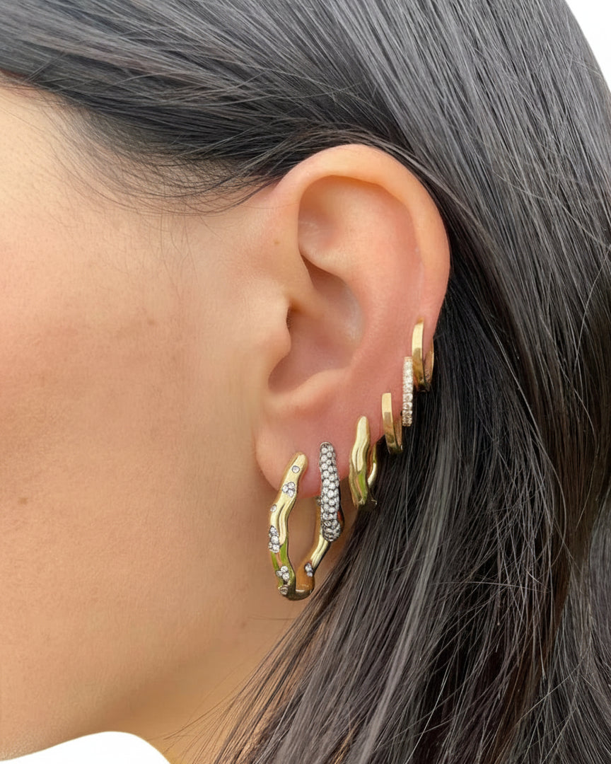 CHARMS COMPANY Small Rebellion Sigle Hoop with Pave Diamonds