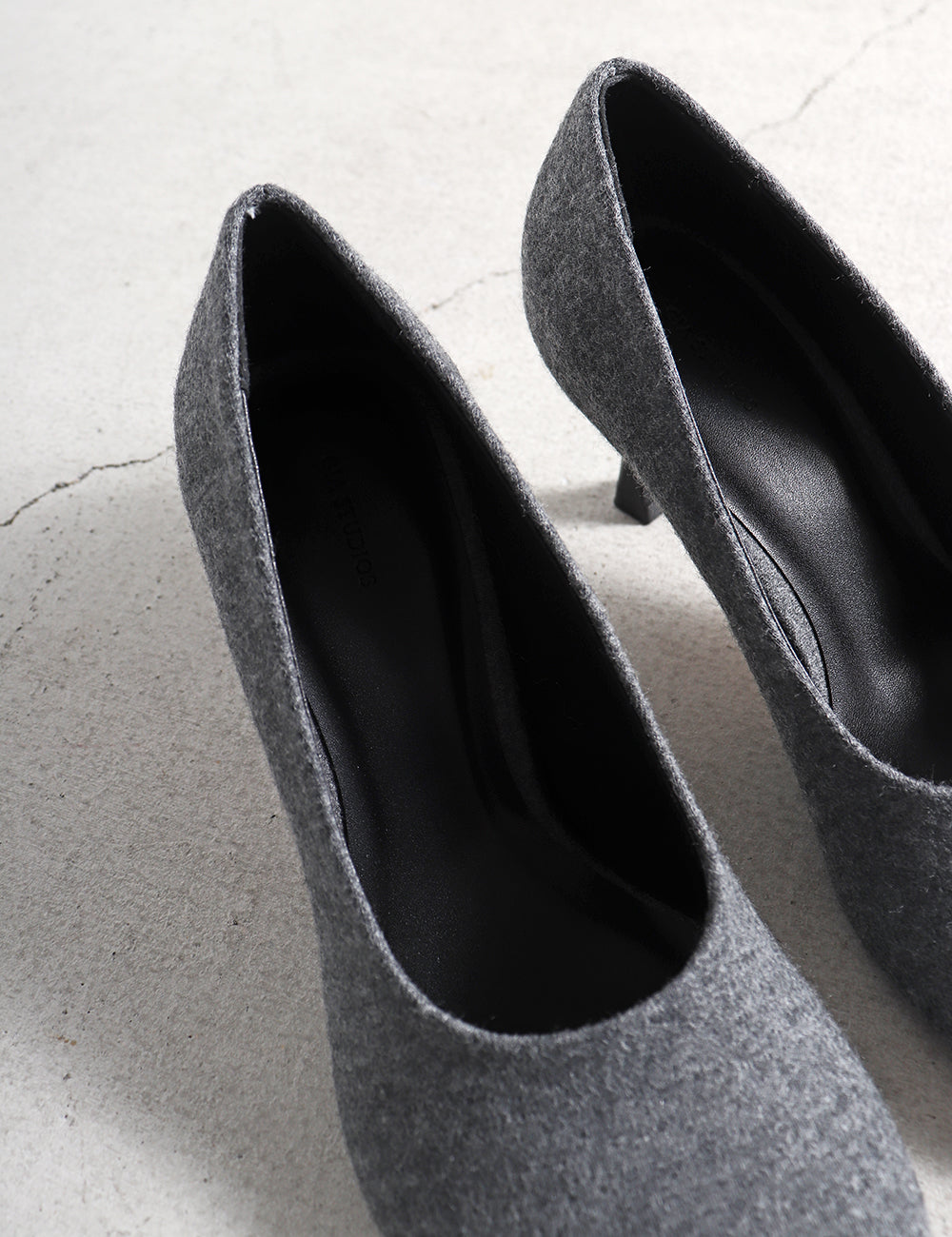 GIA STUDIOS Grey Round Toe Pumps in Wool