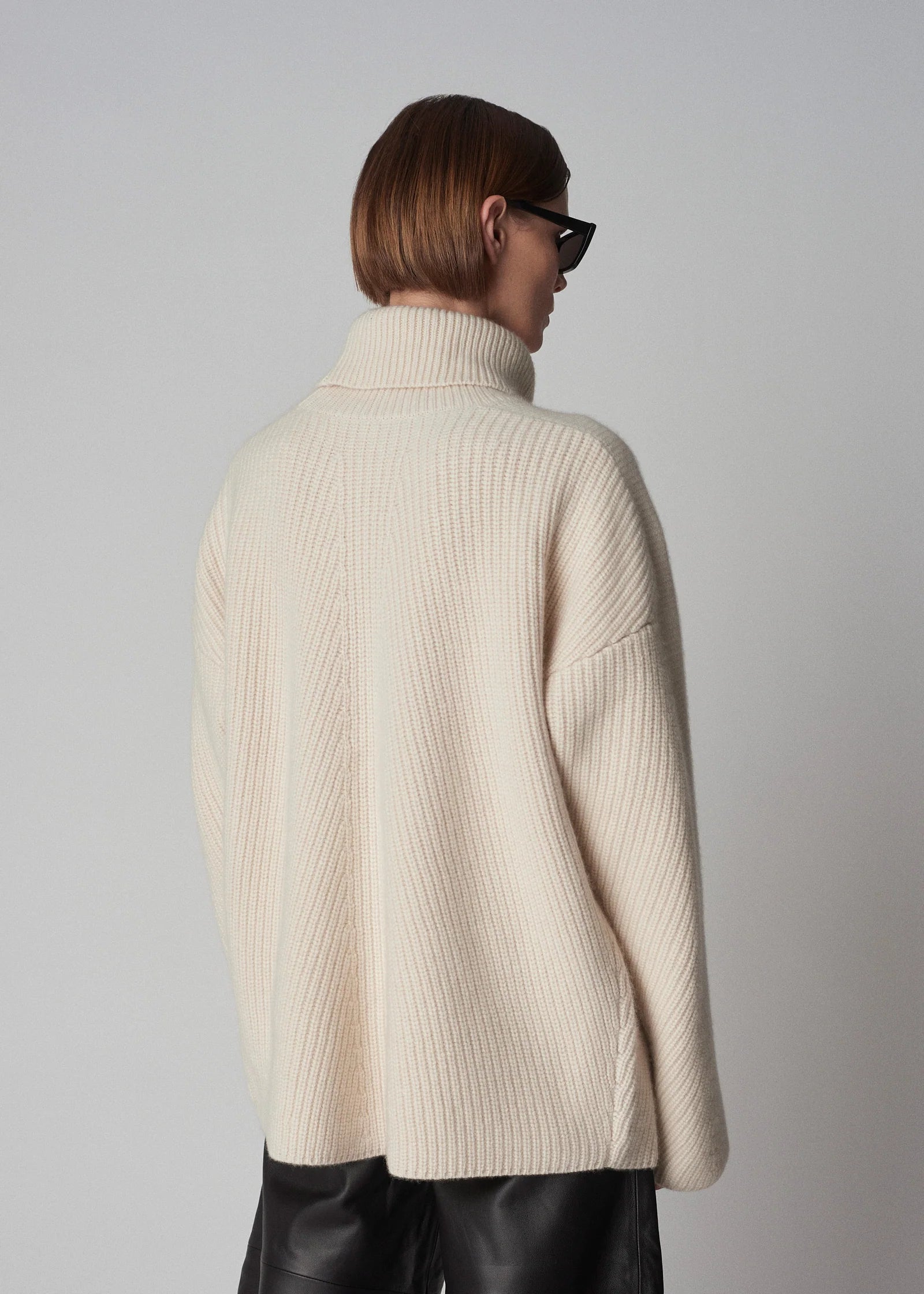 CO Turtleneck Sweater In Cashmere