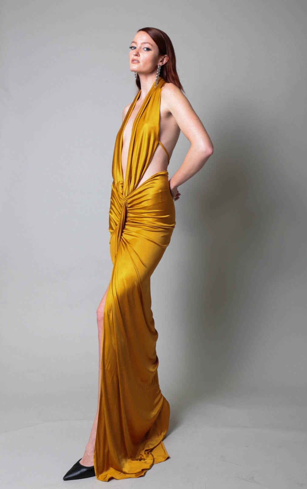 ATLEIN Draped Circle Top