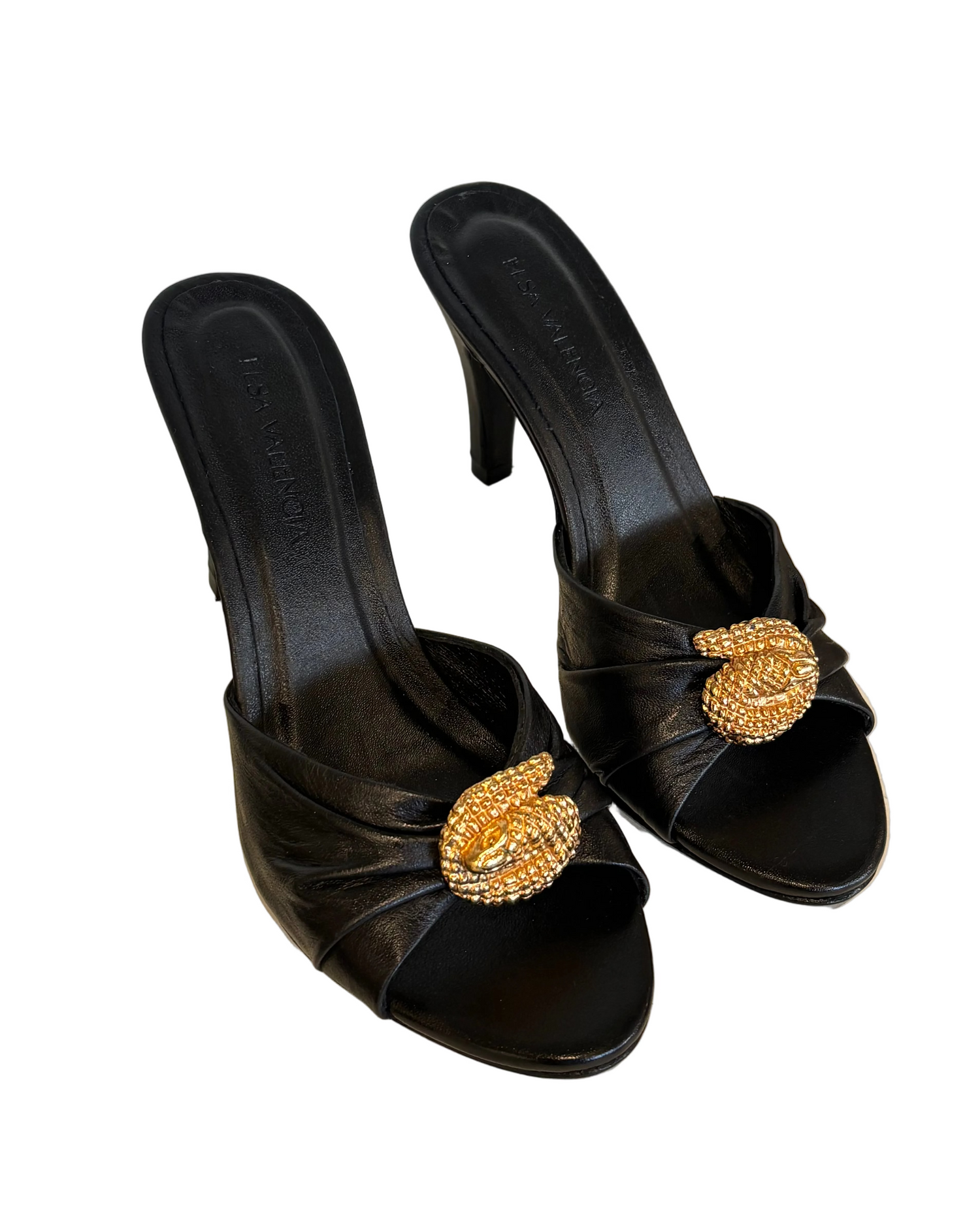 ELSA VALENCIA Valentina Mule