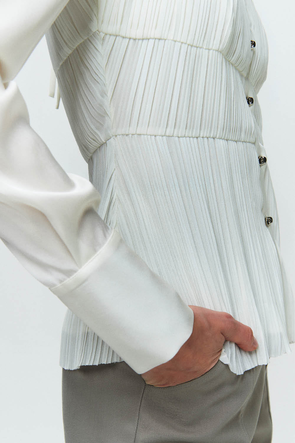 HAN WEN STUDIO Silk Mixed Pleated Shirt in White