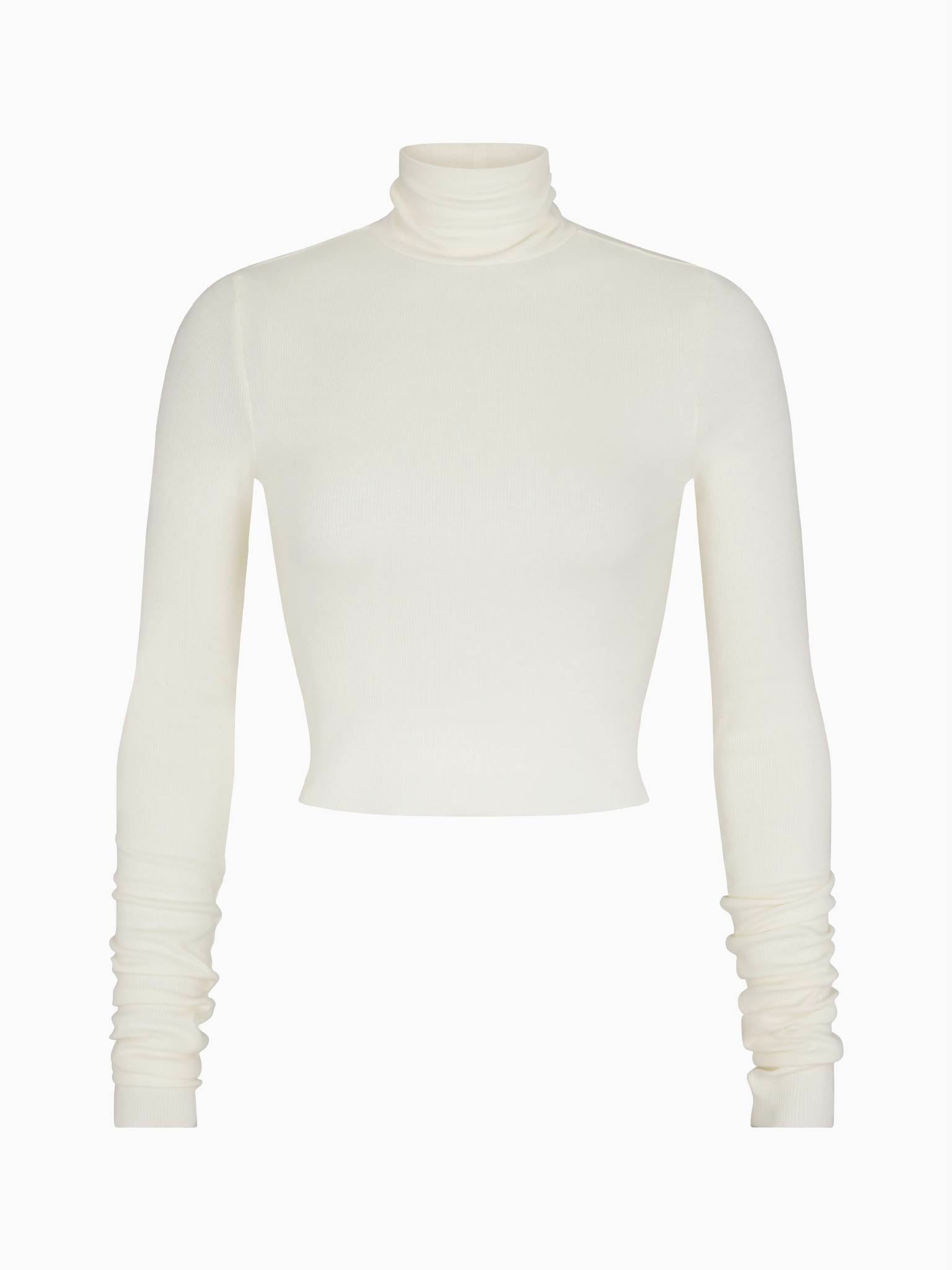 ETERNE Cropped Fitted Turtleneck Top